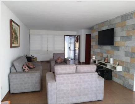 4 Cuartos, 220 m² – VENDO CASA ESPACIOSA EN LA MOLINA, URB. LA CAPILLA