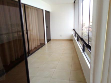 3 Cuartos, 204 m² – Alquilo dpto. de 3 dorm sin muebles con vista al mar