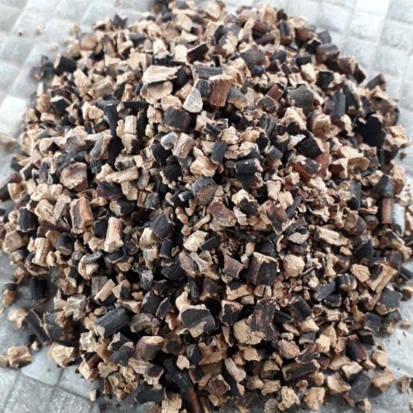 Seaweed Lessonia trabeculata brown chopped from peru